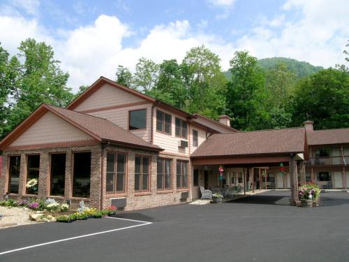 Valley Creek Run Hotel | Jonathan Creek Inn