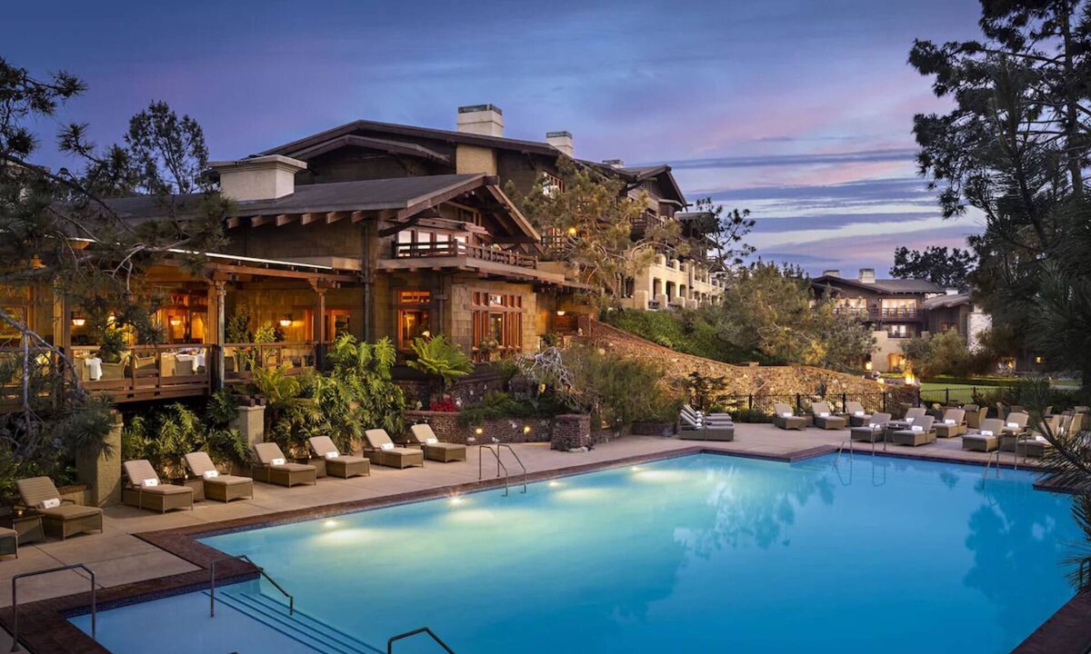 Torrey Pines Hotel | La Jolla Escape! 2 Spacious Units with Balcony, Outdoor Pool, Pet-friendly!