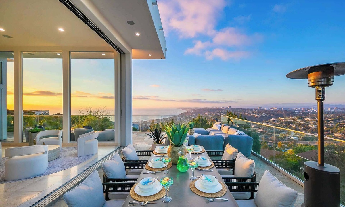 Hidden Valley House | La Jolla Luxury Retreat - Ocean Views, Pool & Spa
