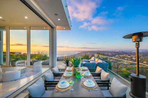 Hidden Valley House | La Jolla Luxury Retreat - Ocean Views Pool & Spa