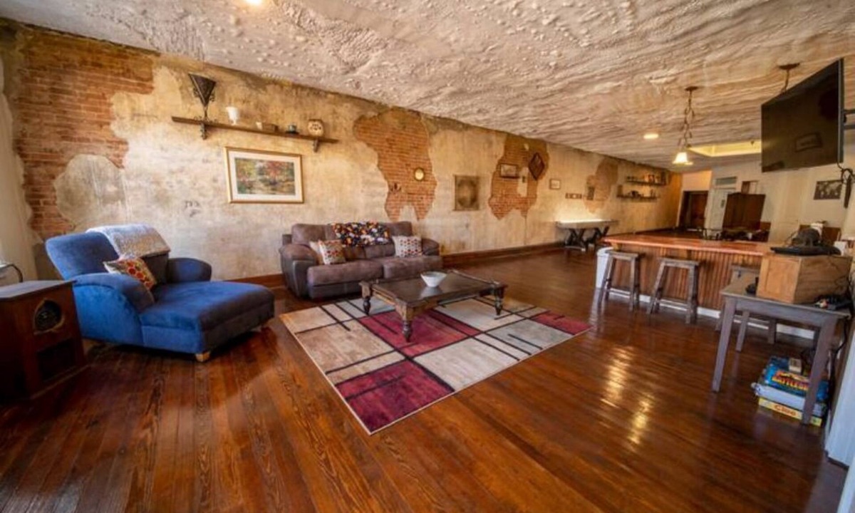 Fulton Apartment | Large Unique 2-Bedroom Gamed Themed Loft