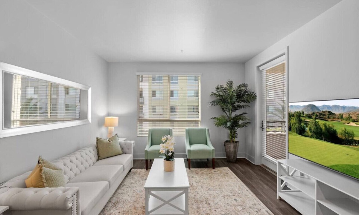 Kearny Mesa Apartment | Luxe 2BR w/King Beds, Resort Pool/Hot Tub, Games!