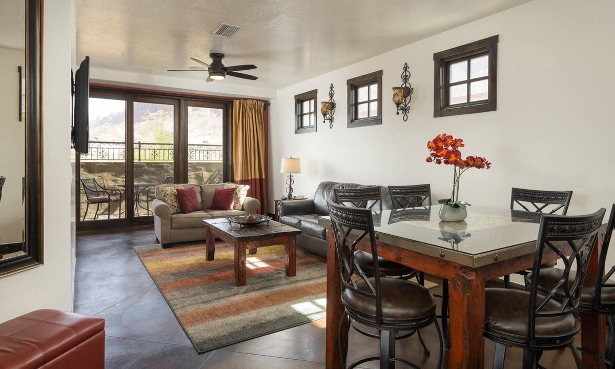 Moab Condo | Luxury Condo in Downtown Moab | Private Hot Tub | Pet Friendly | Easy Parking