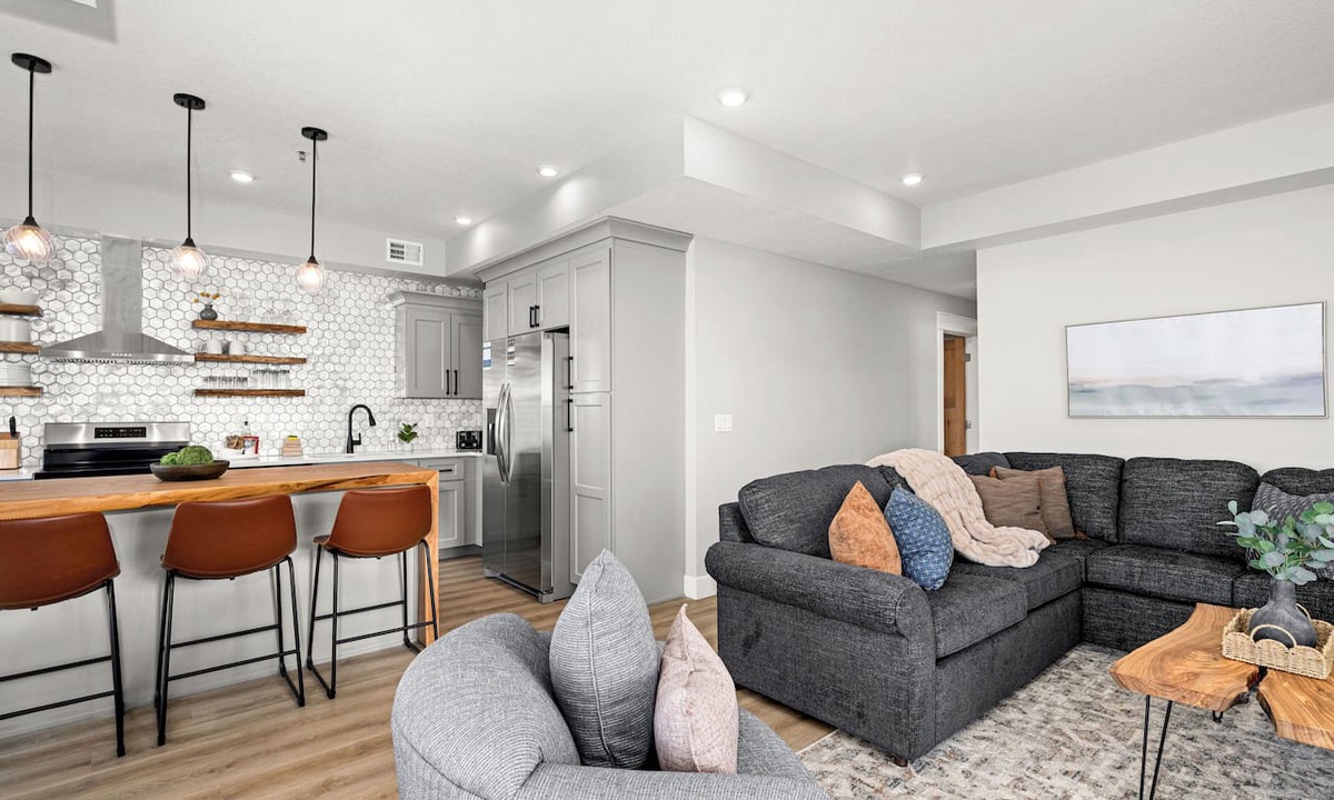 Park Point Condo | Luxury Condo w/Beach Access | Dragestil 715-1