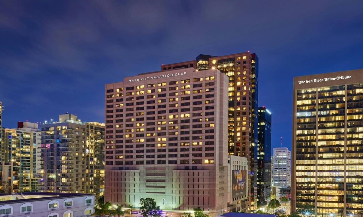 Civic Core Resort | Marriott's Vacation Club Pulse, San Diego King Suite - City view