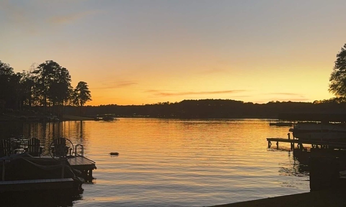 Greensboro House | MASTERS WEEK!Perfect Gathering Spot On Oconee. Ritz, Lake, Fishing, Golf!