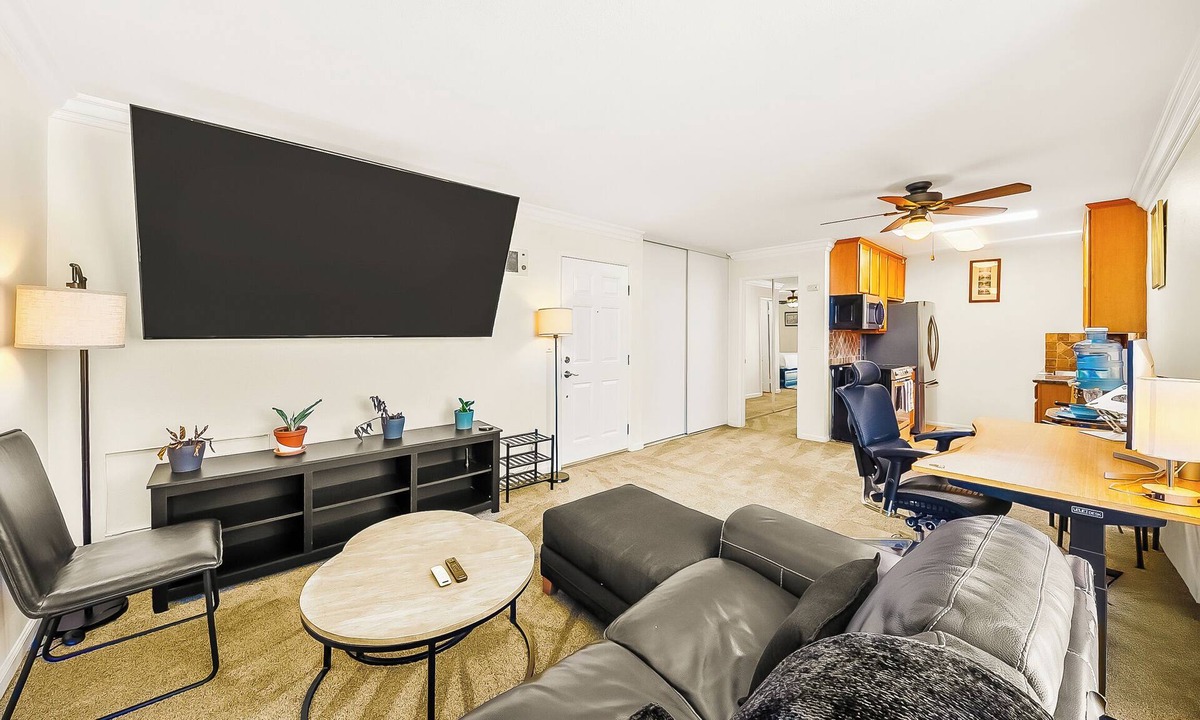 Clairemont Mesa East House | Mins To Beach! W/Pool, Gym, Assigned Parking