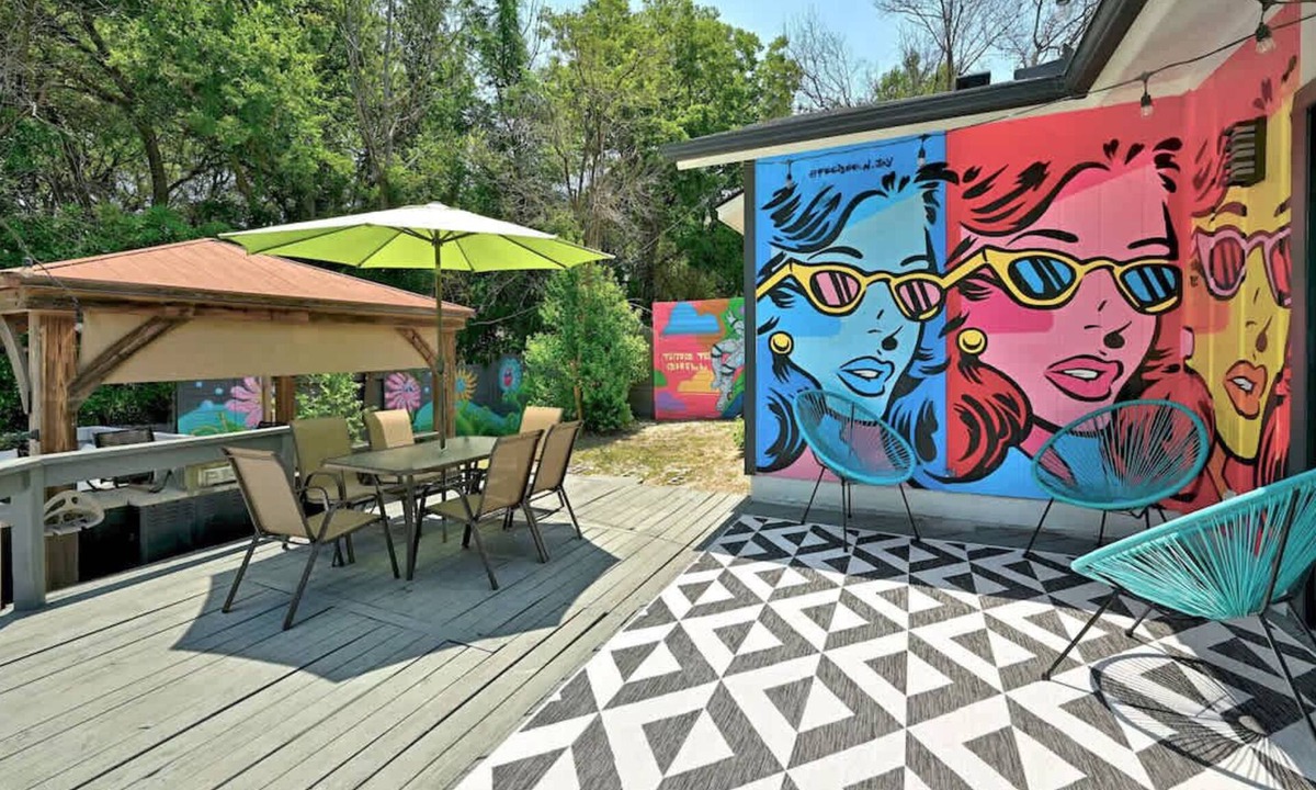 Gracywoods House | Modern 3BR 2BA Home in Vibrant Austin w Pool