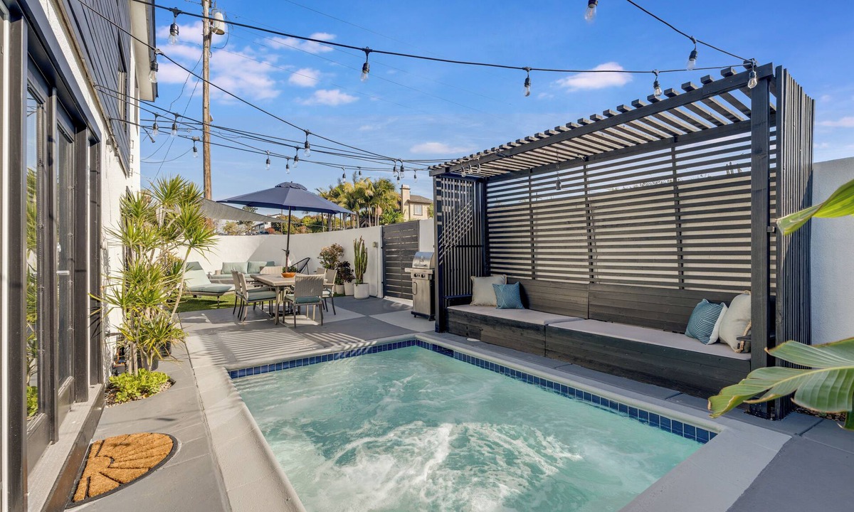 San Diego House | Modern 5-bedroom house in fabulous San Diego with Pool/hot tub