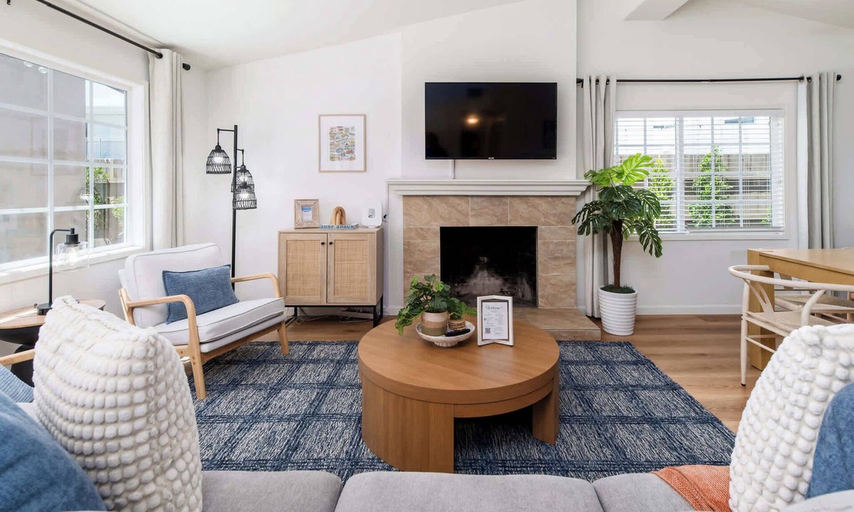 Serra Mesa House | Modern Coastal Duo w Game Room & Outdoor Dining