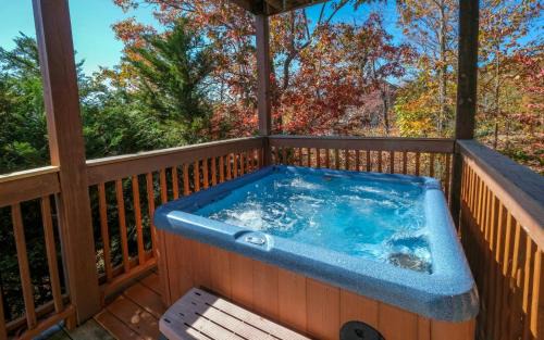 Sevierville Villa | Moonlit Hideaway