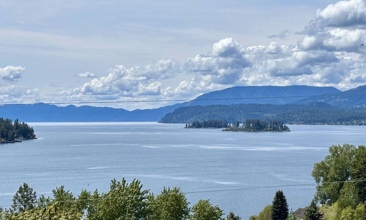 East Hope Cottage | New! Charming Blue Haven Cottage with Amazing Lake Pend Oreille Views!