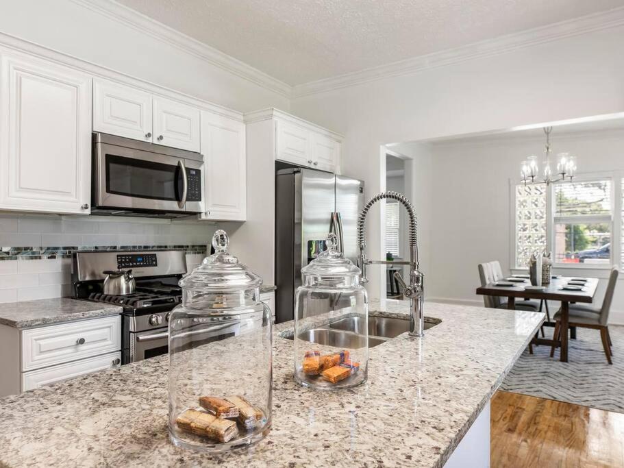 Pittsburgh House | New Listing Large Home Near Mercedes Benz Stadium Sleeps 12 Coffee BBQ AC Parking