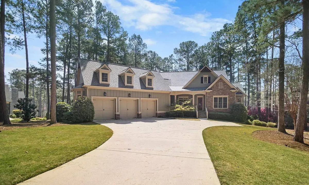 Greensboro House | Newly remodeled 5/6-bedroom house on the 14th green at Reynolds Lake Oconee.