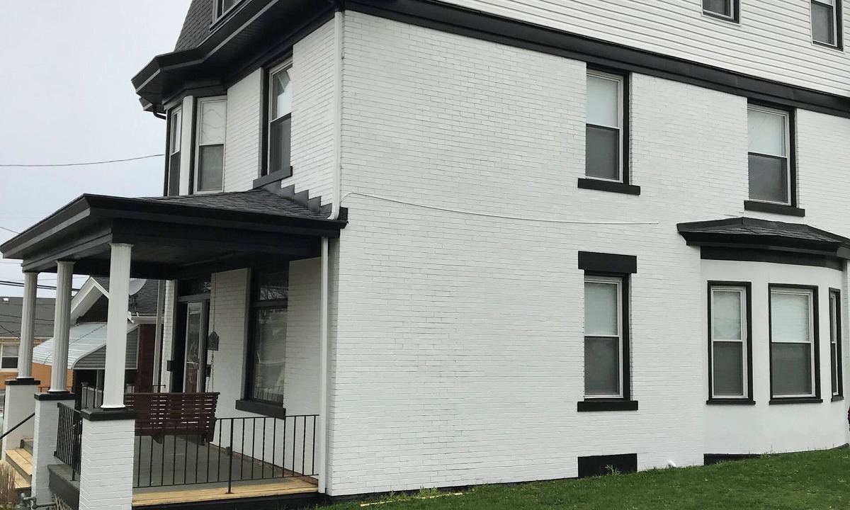 South Hills House | NFL draft come stay at Serene 5-bedroom house with in charming Pittsburgh