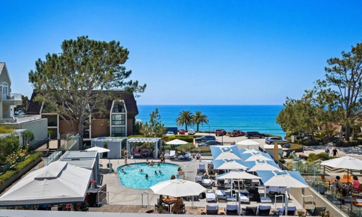 Del Mar Apartment | Ocean Windows, Beachside + Resort Amenities heart of Del Mar