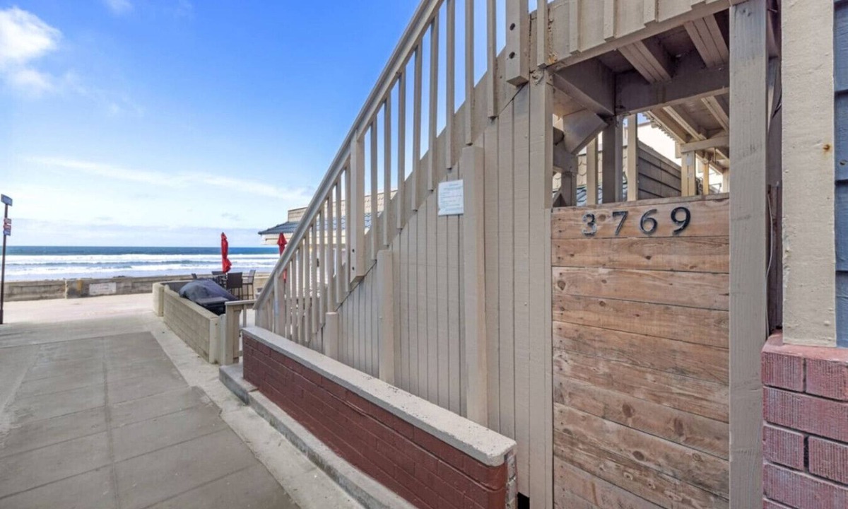 Mission Beach Villa | On Boardwalk, Ocean View, Parking, Hear The Waves