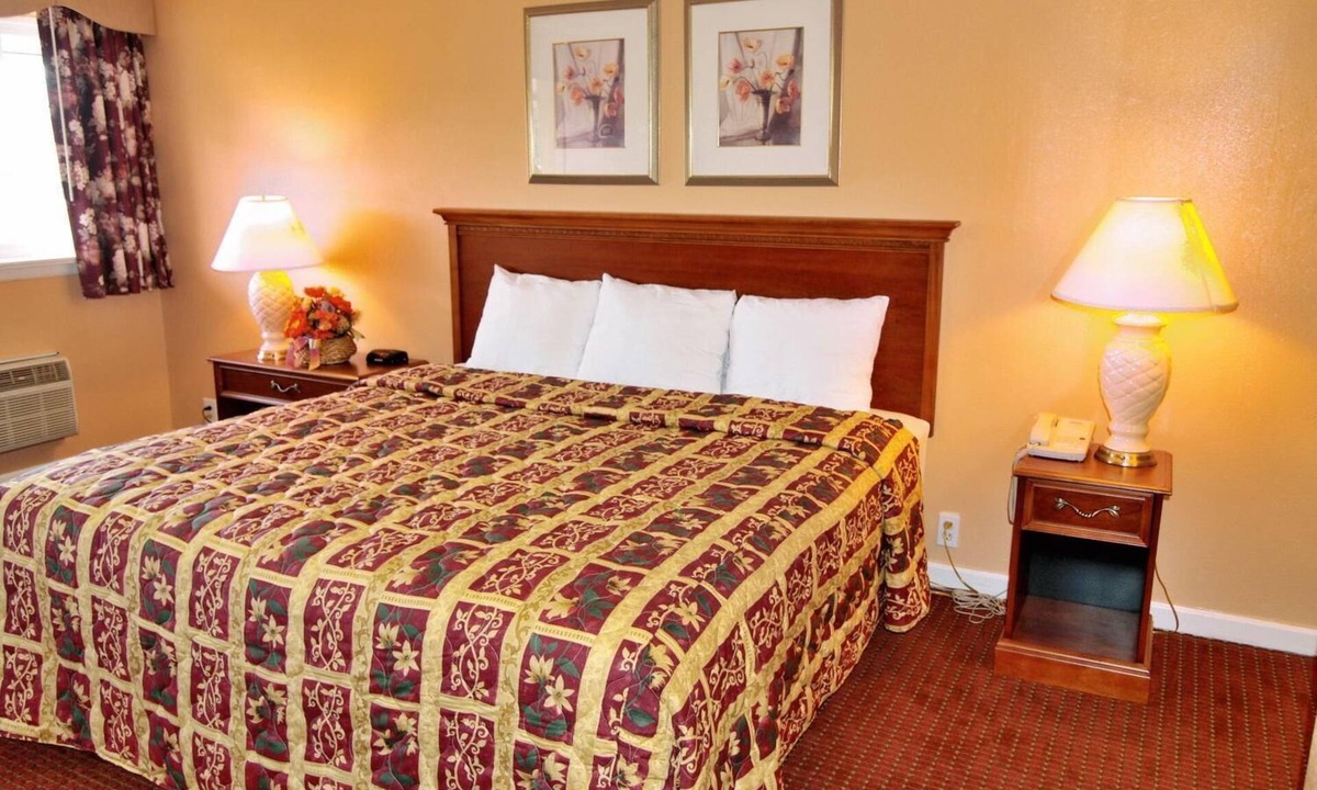 Secane Hotel | Parkway Inn