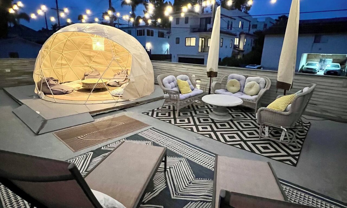 University Heights House | Perfectly located, Modern, custom built casita w/AC & rooftop igloo sunset deck