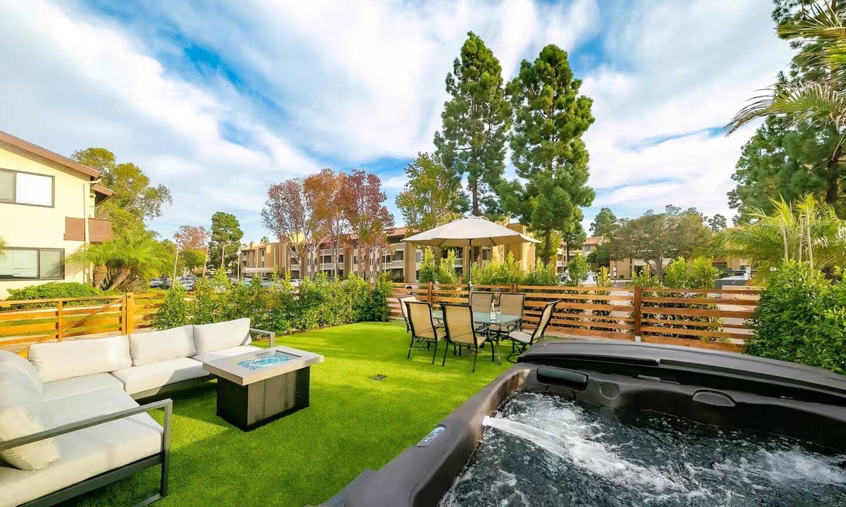 Pacific Beach Villa | Permit#Diamond Gem