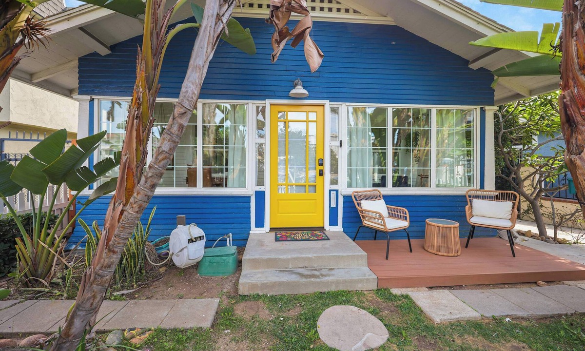 North Park House | Private 3 Bed House in North Park Work, Yard, EV