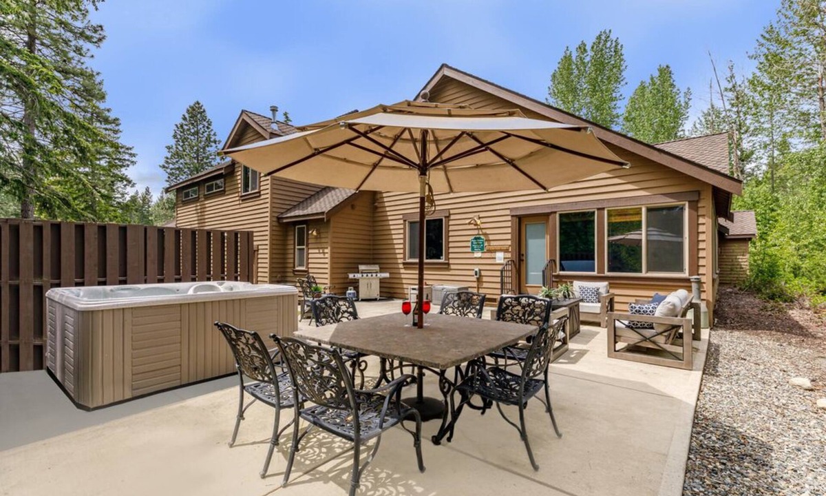 Cle Elum House | Private 5 Acre Mountain Escape + HotTub/Epic GmRm - 3 Night Savings
