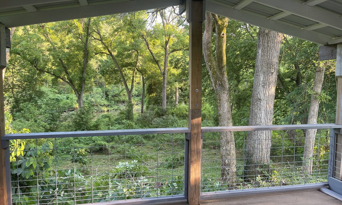 Festus House | Private Happy Camper on the Water - kayaks and lily pad available on property.