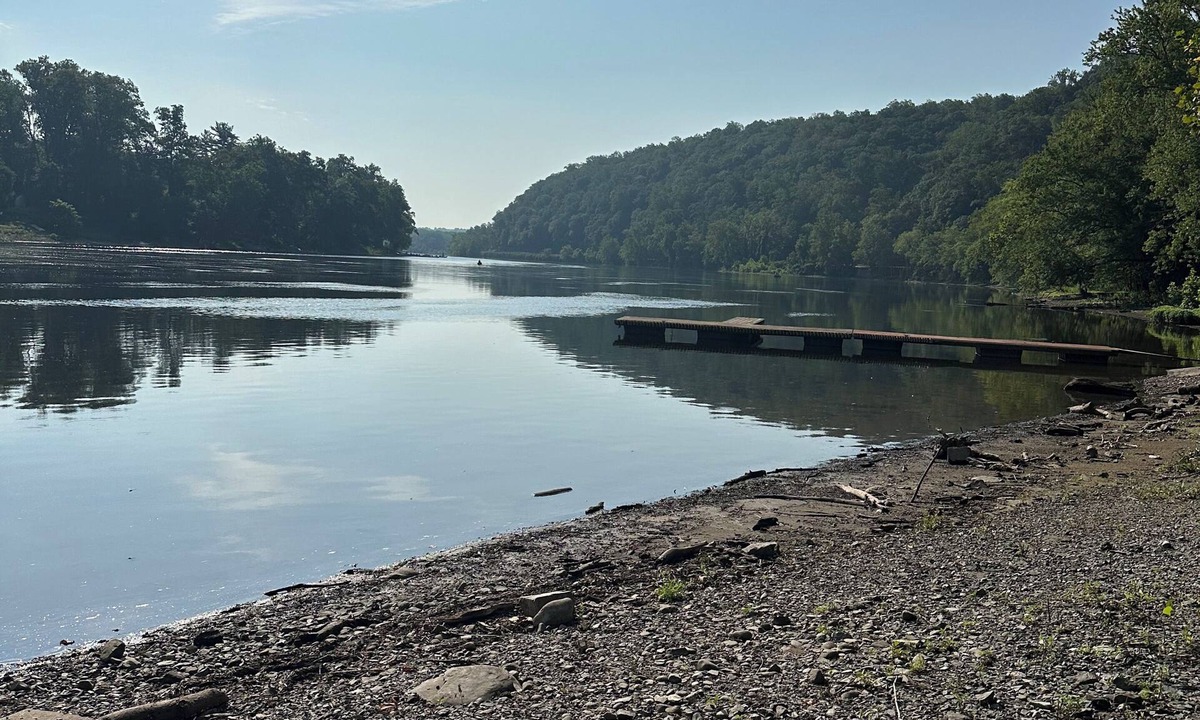 Point Pleasant House | Private Riverfront Retreat-river access, walking/biking path, fire pit