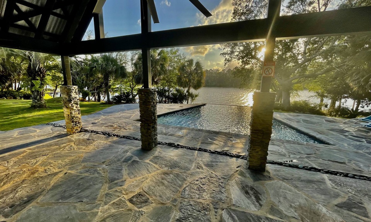 Elberta Villa | Private Villa + Private Beach + Boat + Infinity Pool + Kayaks