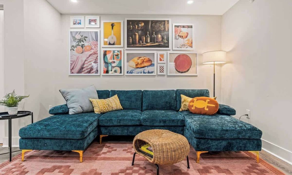 Conshohocken Apartment | Radiant 2 King Bed 1 Bath Condo w/Free Parking