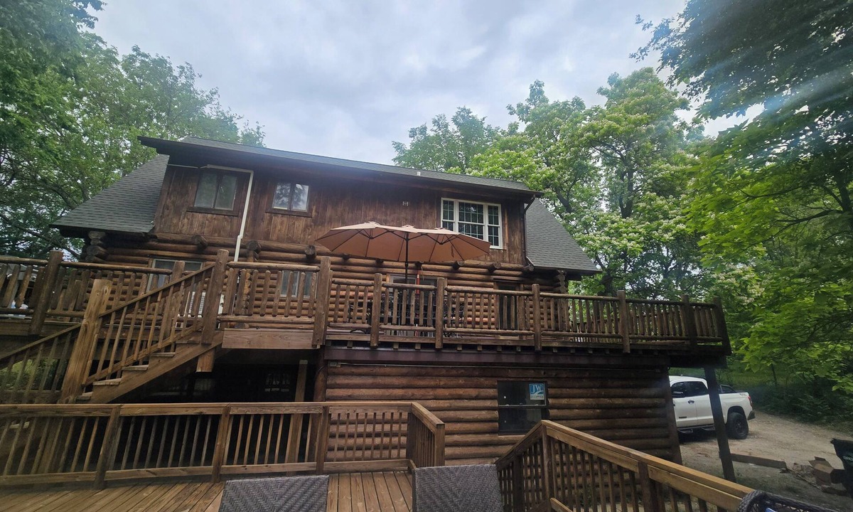 Plano Cabin | Riverfront Luxury private Cabin retreat with zipline