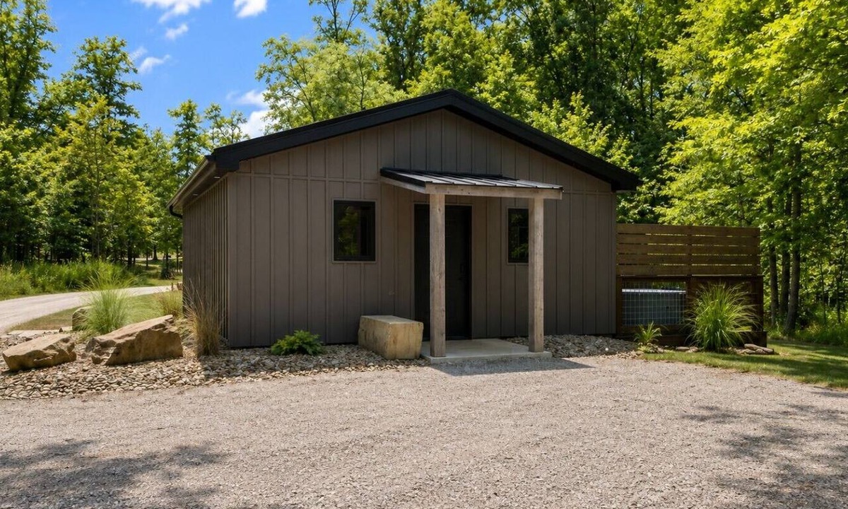 Madison Cabin | Rustic-Chic Woodside Cabin w/Hot Tub & Private Deck on 450-Acre Ohio Retreat