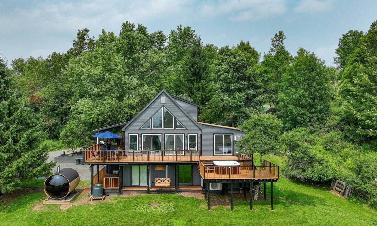 Livingston Manor House | Secluded Cabin on the Mountains