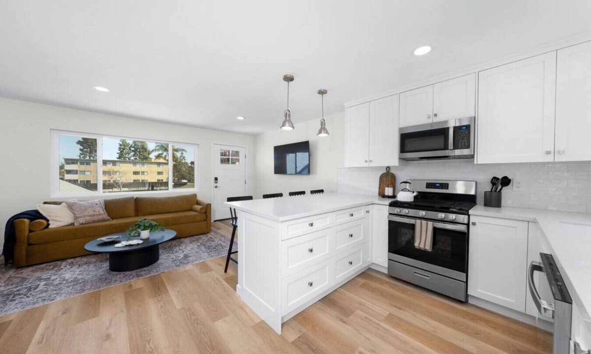 Mission Hills Apartment | Sophisticated Comfort 2BR Condo w/Parking