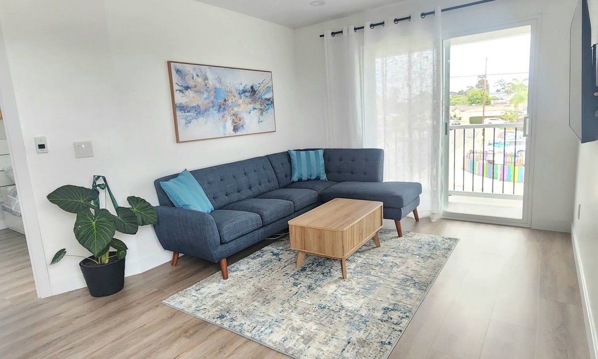 Clairemont Mesa Condo | Spacious 1-bedroom condo w/AC, private & centrally located in Clairemont