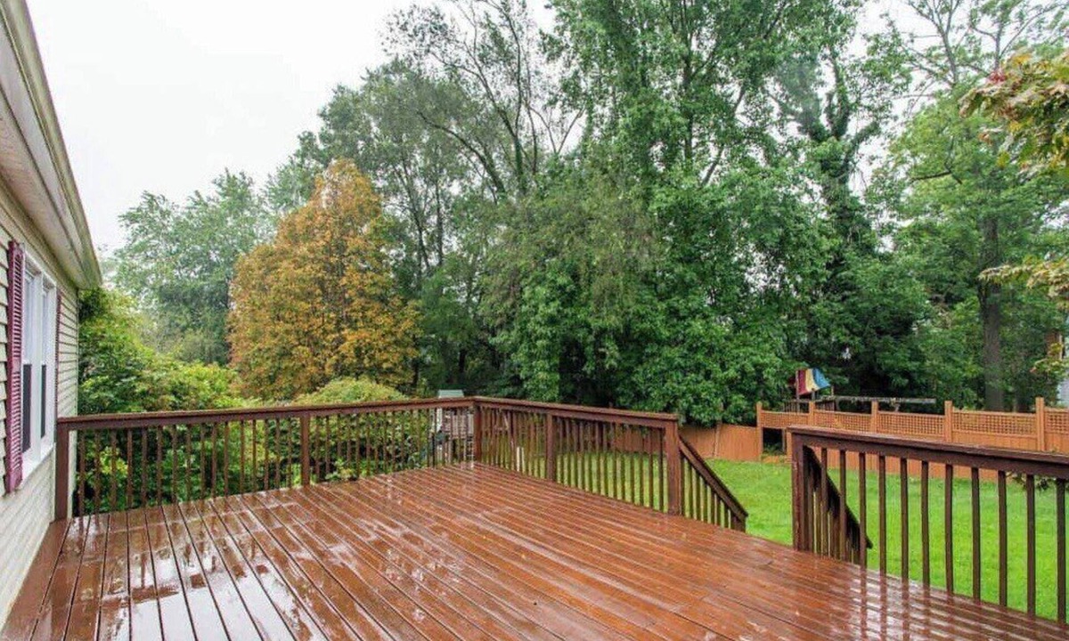 Cheltenham House | Spacious 4-bedroom house in peaceful Glenside with WiFi, AC