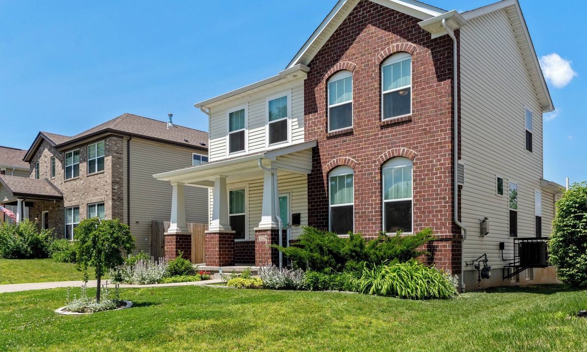 The Gate House | Spacious 4BR w/Garage Near SLU & Hospital | Park-Adjacent | STL