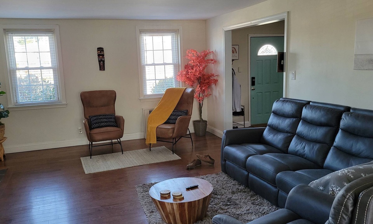 Drexel Hill House | Spacious Entire Home Free Parking Near Philly & Universities