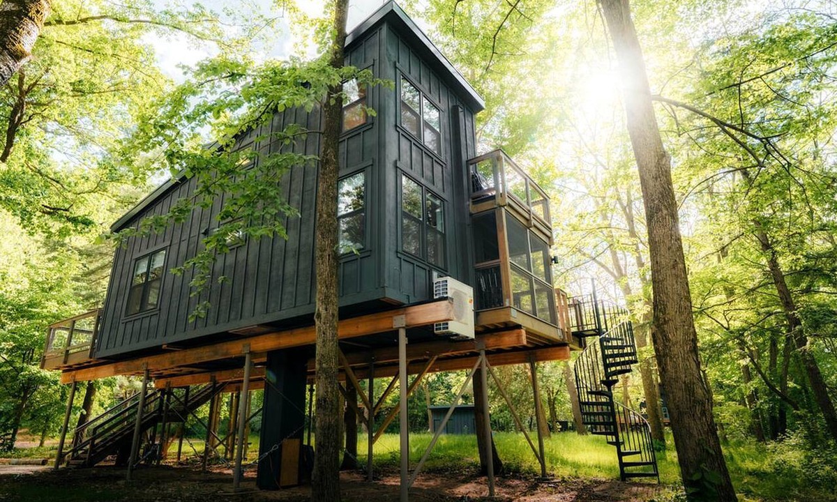 Ottawa Cabin | Spacious Tree House near Starved Rock and Buffalo Rock State Parks, Perfect for a Family Glamping Getaway