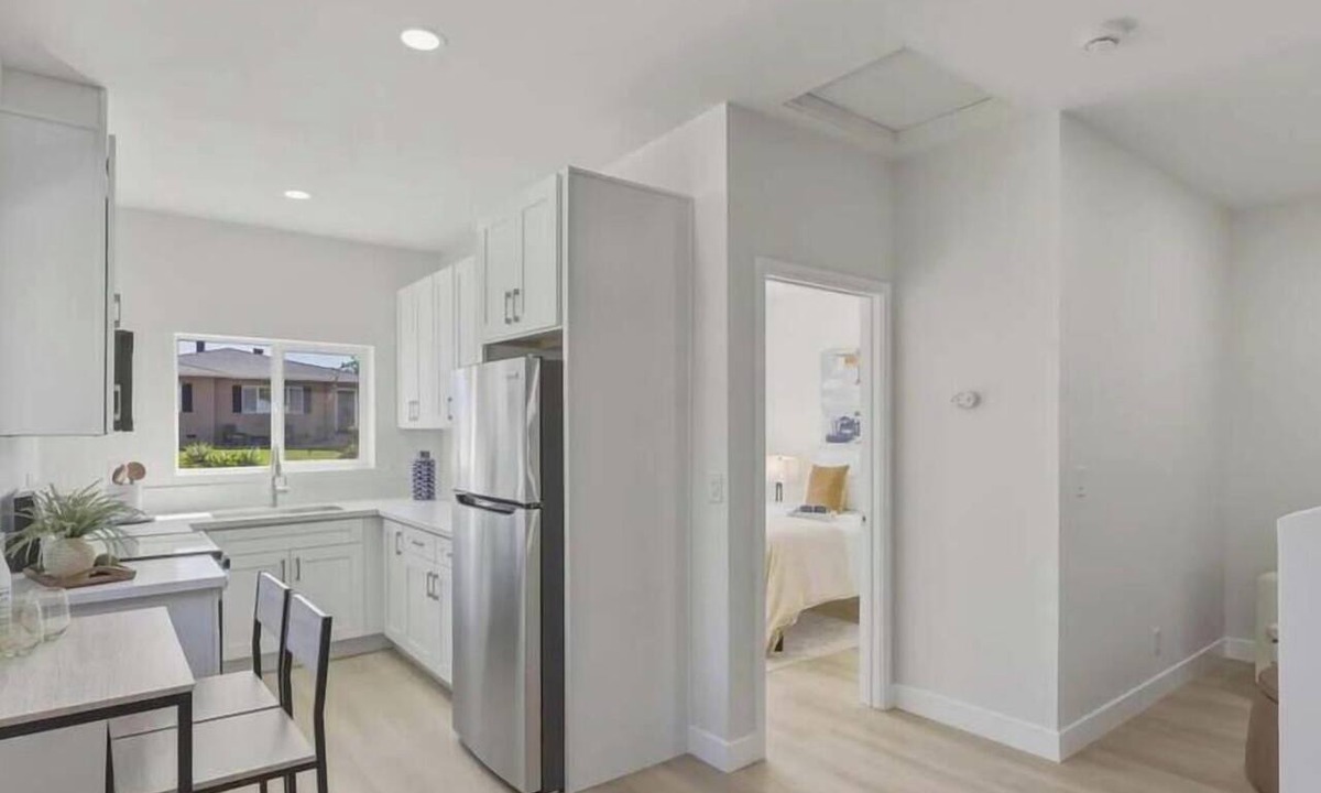 Rolando Village Apartment | Splendid 1-bedroom apartment in delightful La Mesa with AC and Laundry