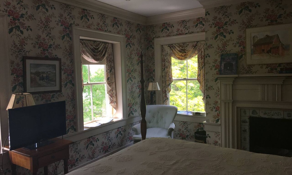 Hanoverton Hotel | Spread Eagle Tavern and Inn