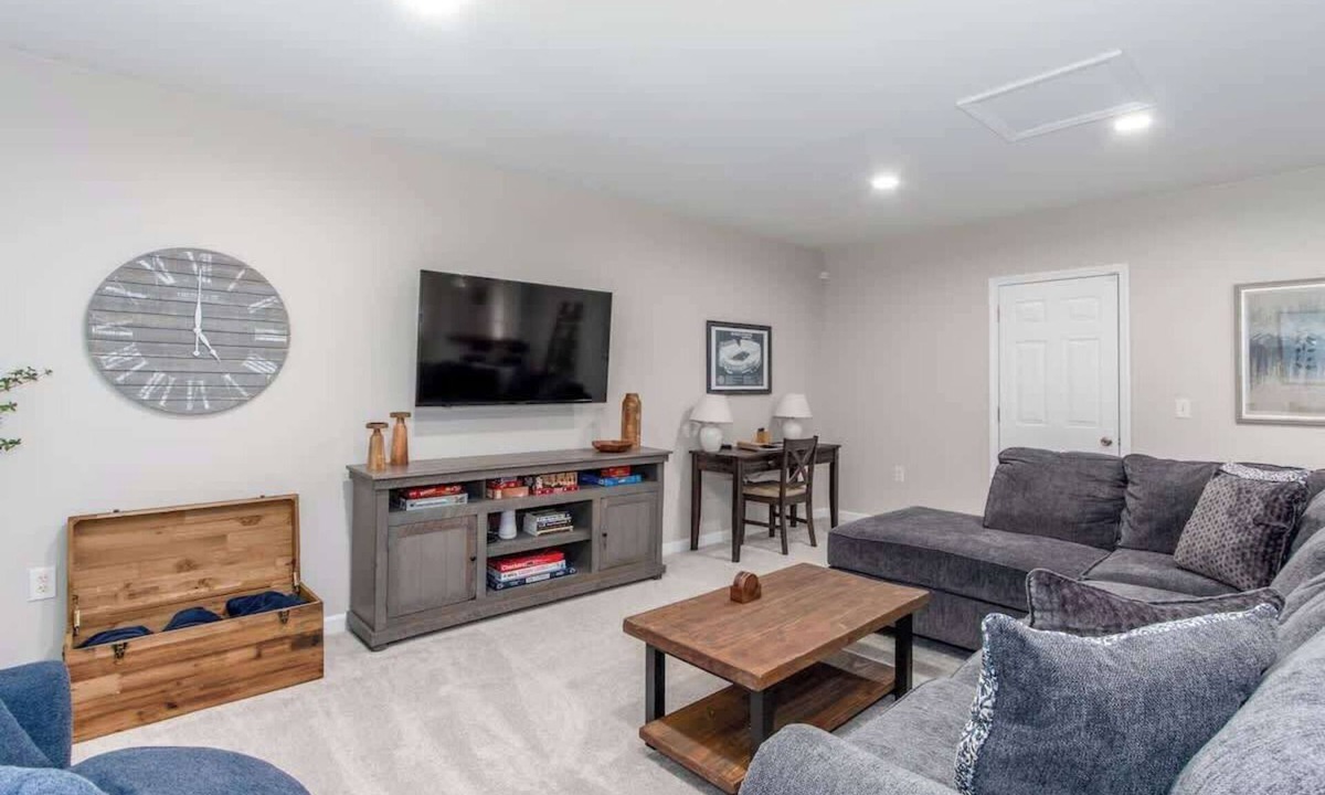 Park Forest Village House | State College Getaway