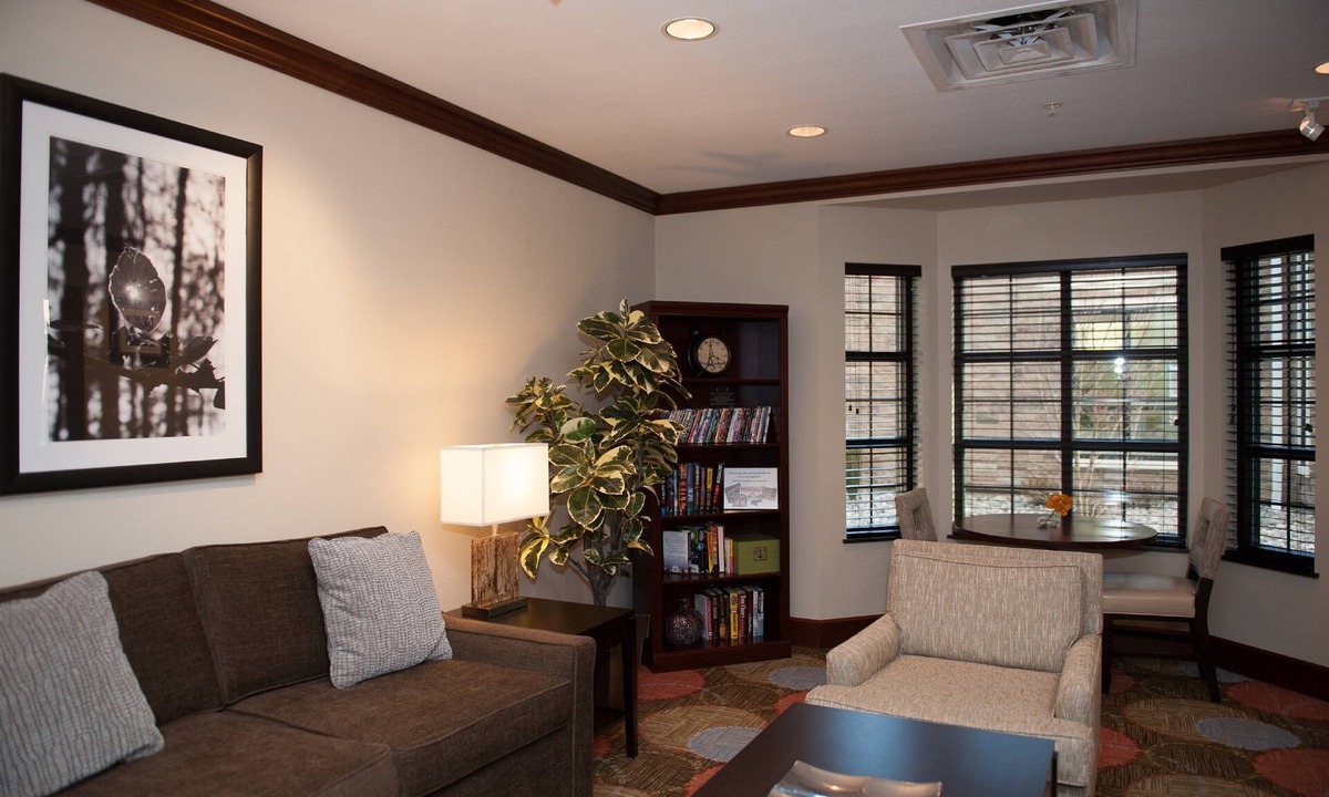North Wales Hotel | Staybridge Suites Philadelphia- Montgomeryville by IHG