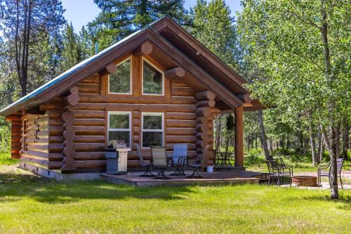West Glacier House | Steps to the River River Edge Cabin