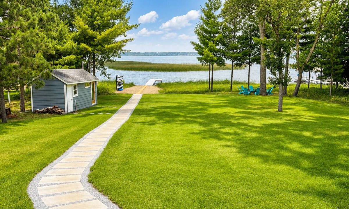 Brainerd Cabin | Stunning Sunset Views on Round Lake - 3BR Lakefront Cabin with Sauna