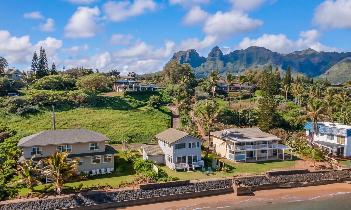 Anahola House | Summer Deal Oceanfront Kauai 2BR Home with Direct Beach Access