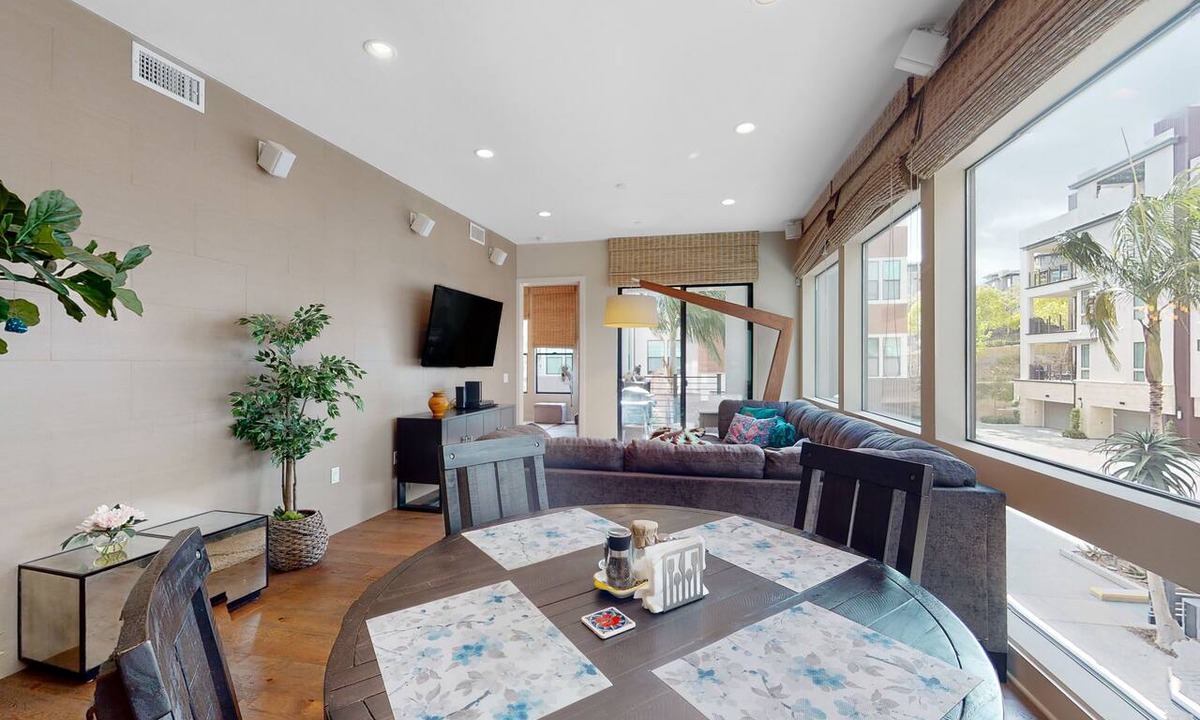 Serra Mesa Condo | Sunny City Living - 30-Night Minimum