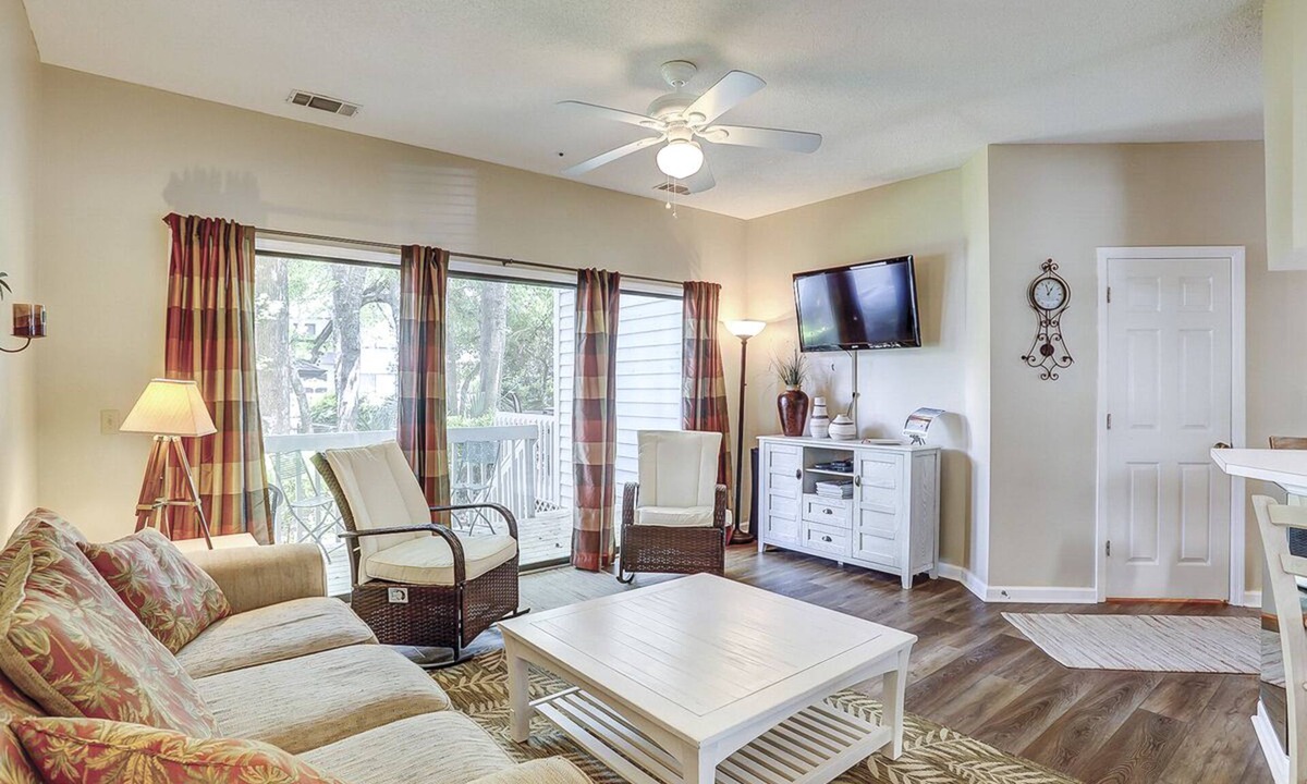Hilton Head Island Villa | Sunset Rentals | Ocean Breeze 59 | Dog Friendly
