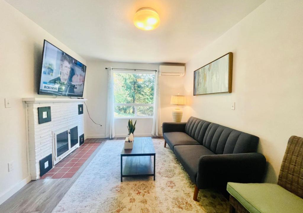 Haller Lake Villa | Super Privacy Lakeshore Forest Home with Air Conditioners at Haller Lake