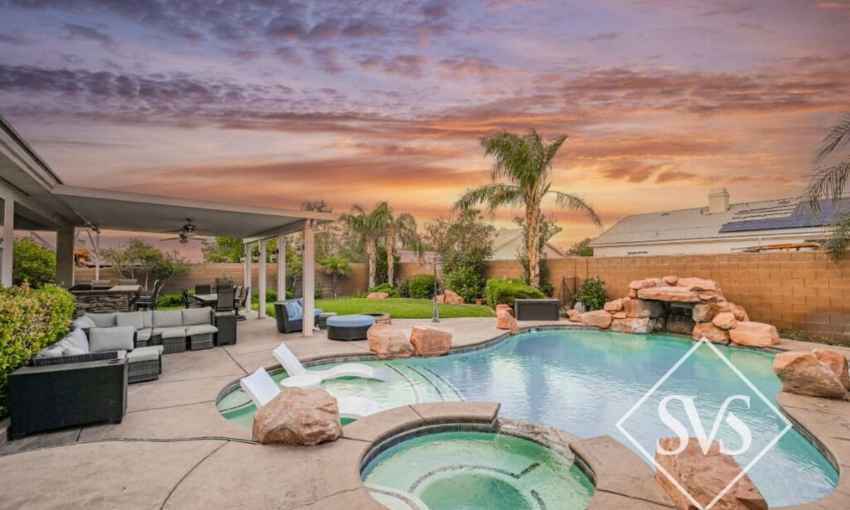 Foothills House | SVS: Happy Oasis 5BD Home | Private Pool, Theater & BBQ | Henderson Oasis